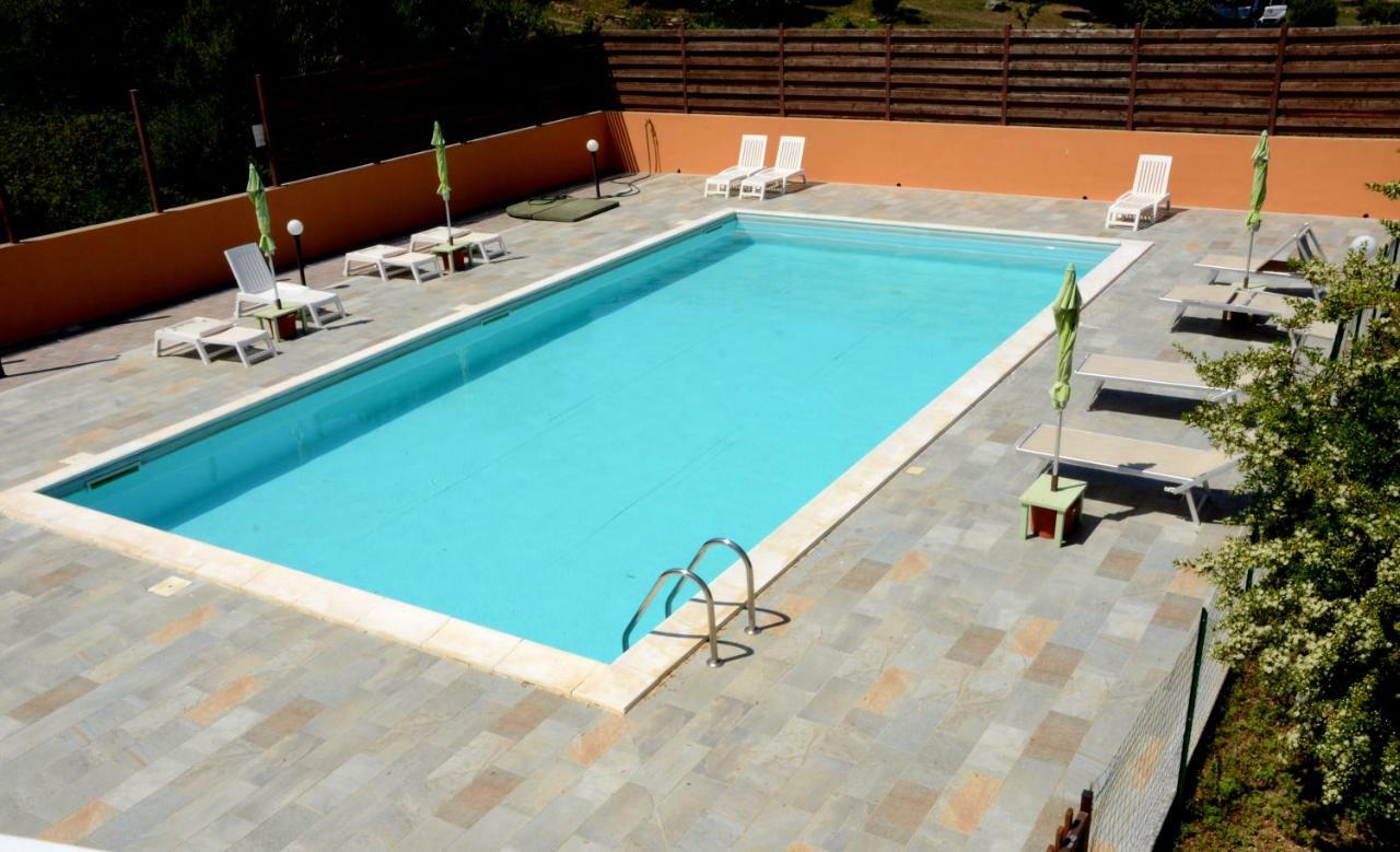 B&B Il Mirto Di Paola Torpè 外观 照片