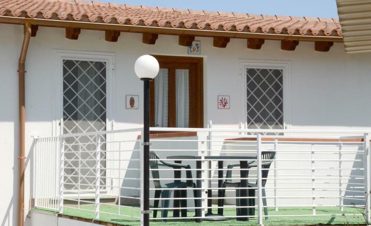 B&B Il Mirto Di Paola Torpè 外观 照片