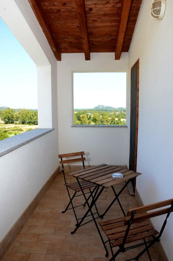 B&B Il Mirto Di Paola Torpè 外观 照片